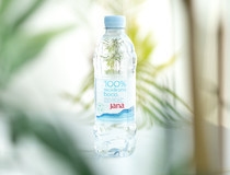 Iz poštovanja prema prirodi: Jana u 100% recikliranoj boci  