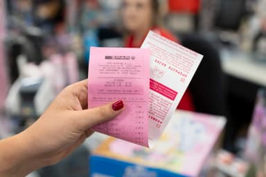 SPAR tijekom listopada na računima donosi upute za samopregled dojki